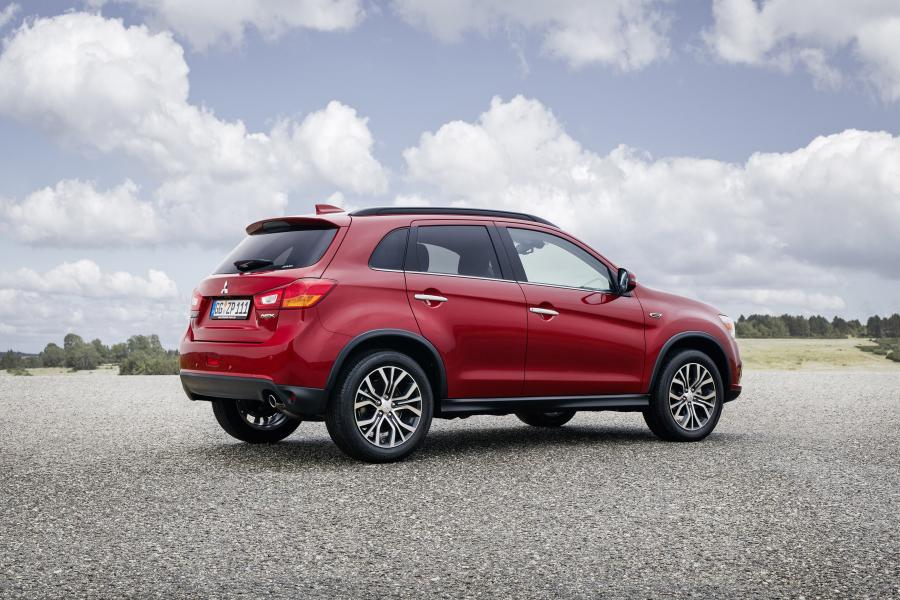  Mitsubishi ASX 2016 года  (фото 5 из 50)